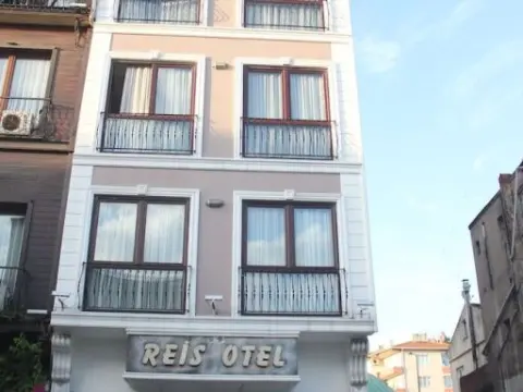 Reis Hotel - Photo 1