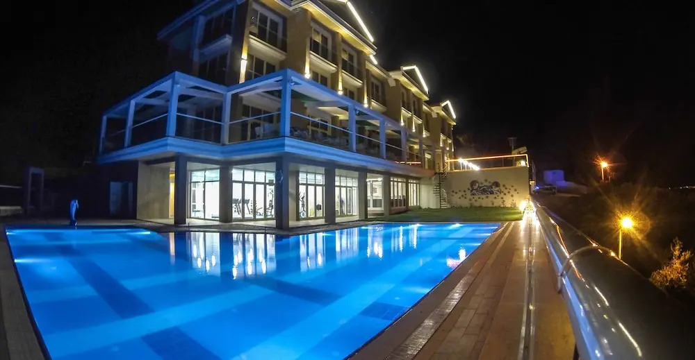 Rezone Health & Oxygen Hotel - Photo 1