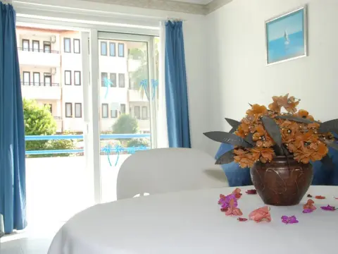 Risus Suit Hotel - Photo 4