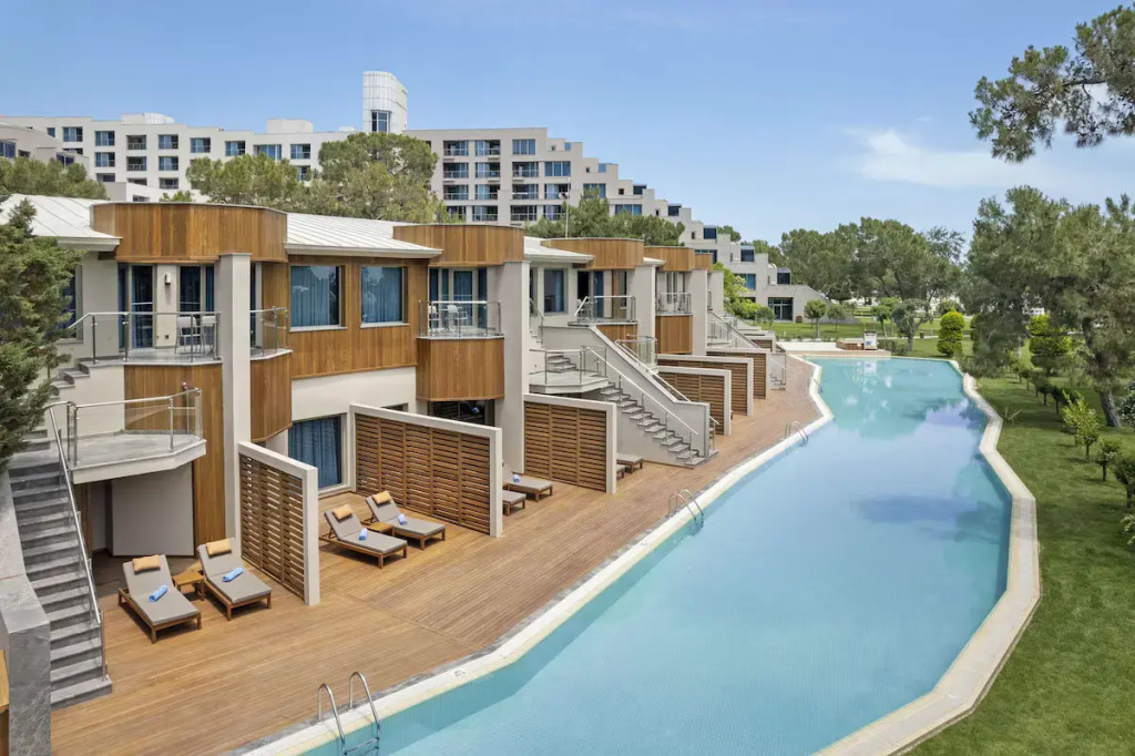 Rixos Sungate - The Land of Legends Access