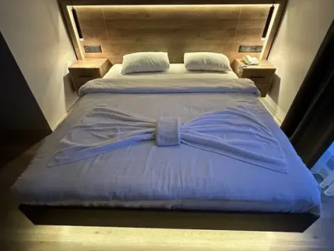Rose Suites - Photo 4