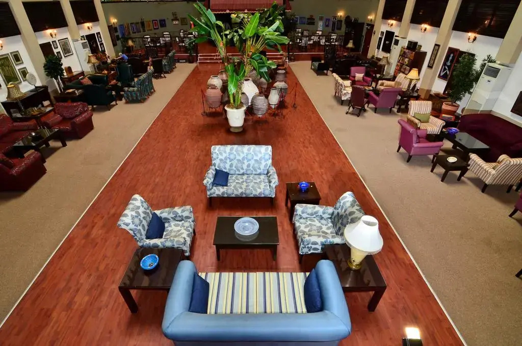 Royal Garden Suite Hotel