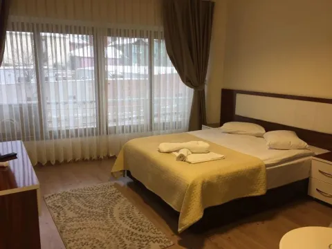 Royal Hotel - Photo 4