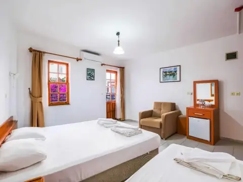 Sardunya Hotel - Photo 4