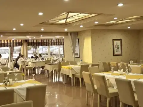 Sdu Arastirma Ve Uygulama Hotel - Photo 4