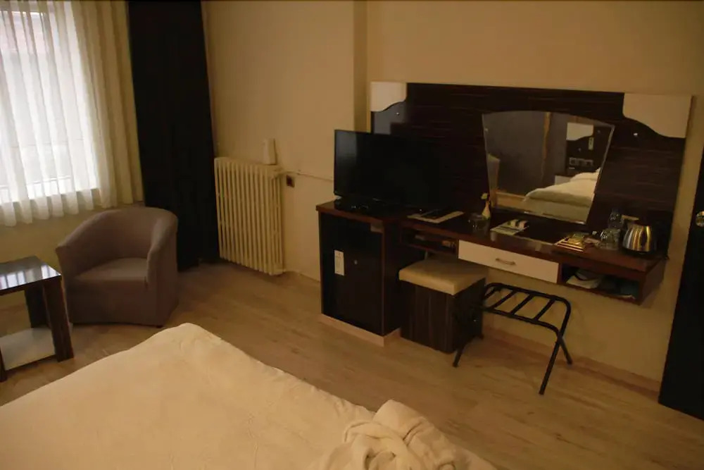 Sera Hotel - Photo 2