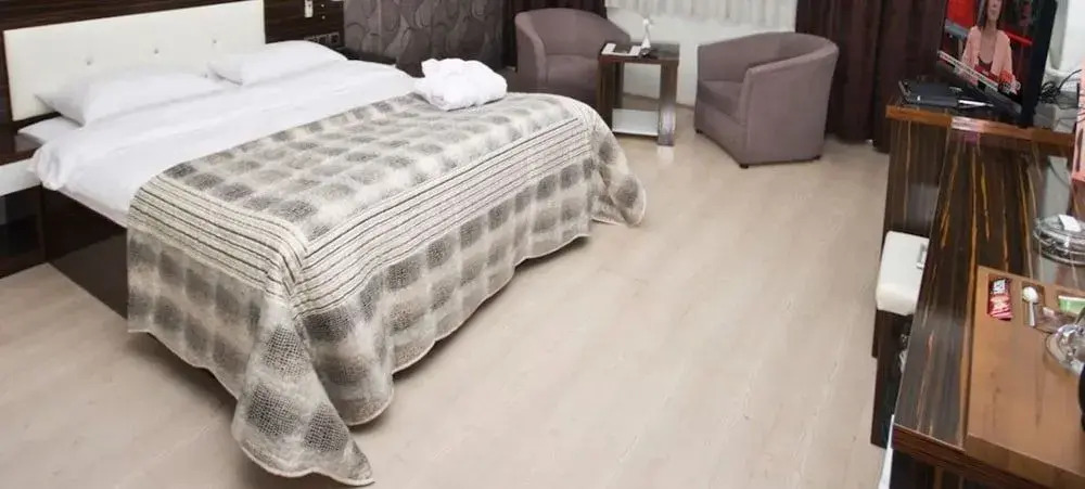 Sera Hotel - Photo 4