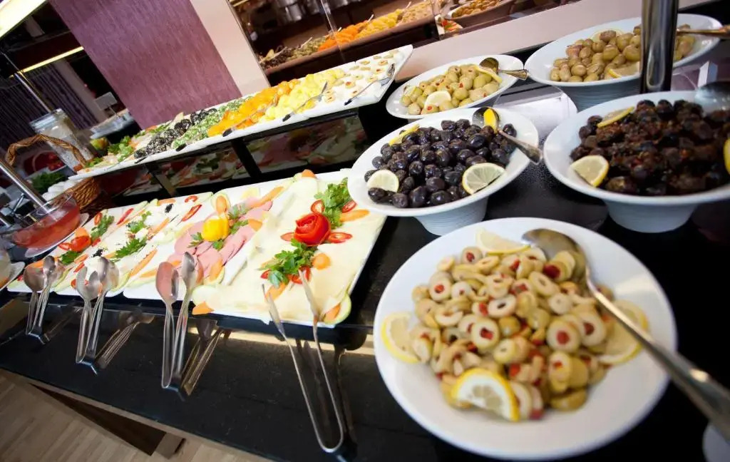 Sergah Hotel - Photo 2