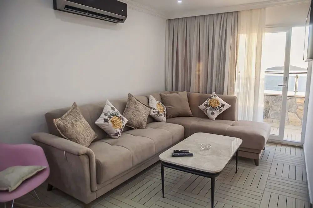 Stone Hotel - Photo 3