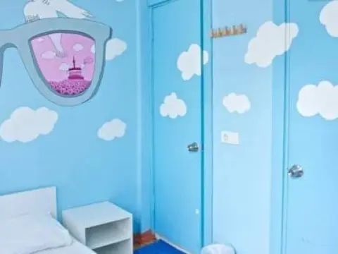 Sumo Cat Hostel - Photo 3