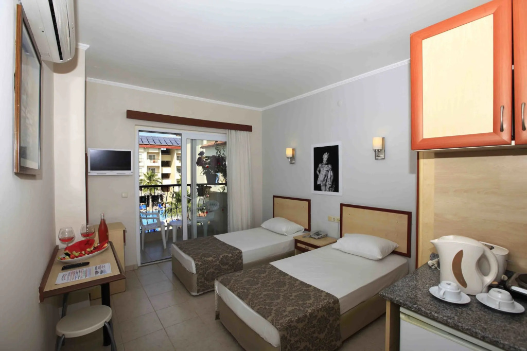 Sun City Apartments & Hotel - Photo 3