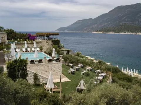 Suna Sun Hotel - Photo 3