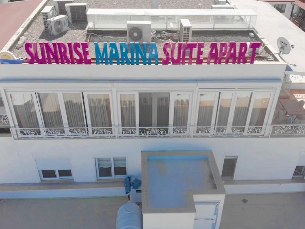 Sunrise Marina Suit Apart