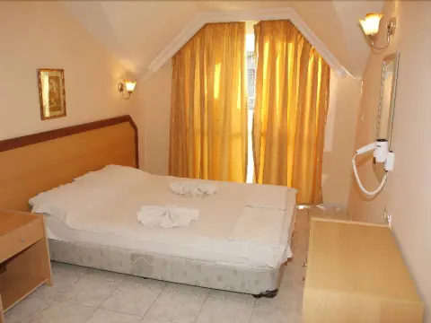 Swans 1 Hotel - Photo 1