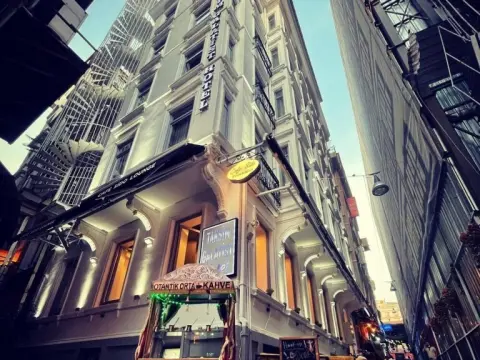 Taksim Galatist Hotel - Photo 1