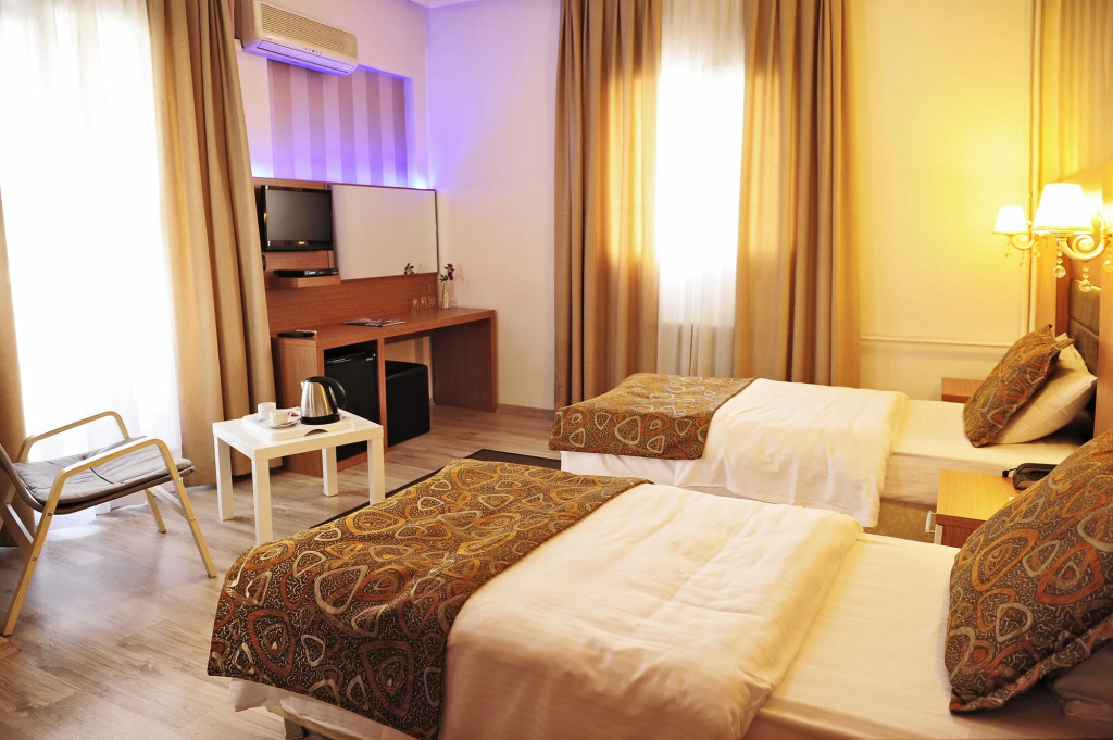 Tanik Hotel - Photo 4