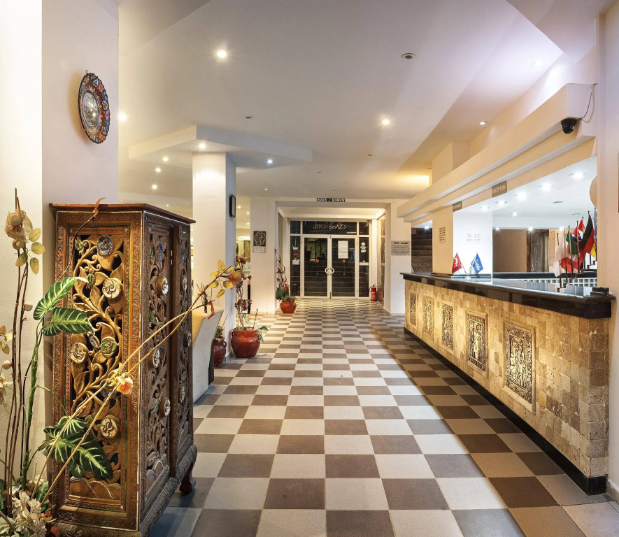 Temple Class Hotel - Photo 2