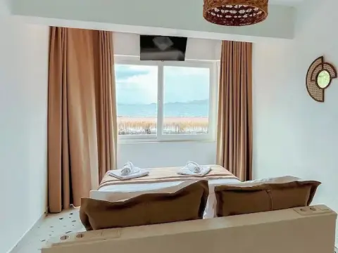 Thanos Hotel - Photo 4