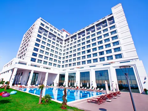 The Green Park Pendik Hotel & Convention Center - Photo 1