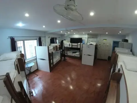 The House Apart - Photo 2