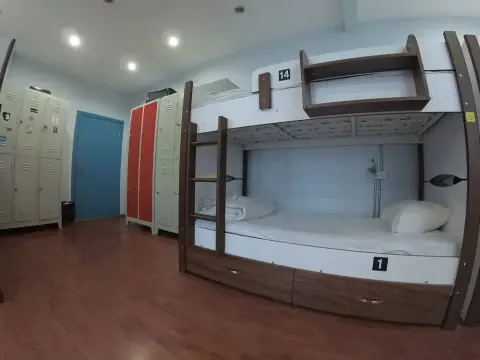 The House Apart - Photo 3