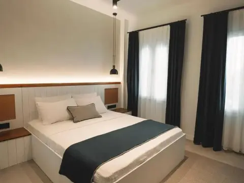 The North Wind - Photo 2