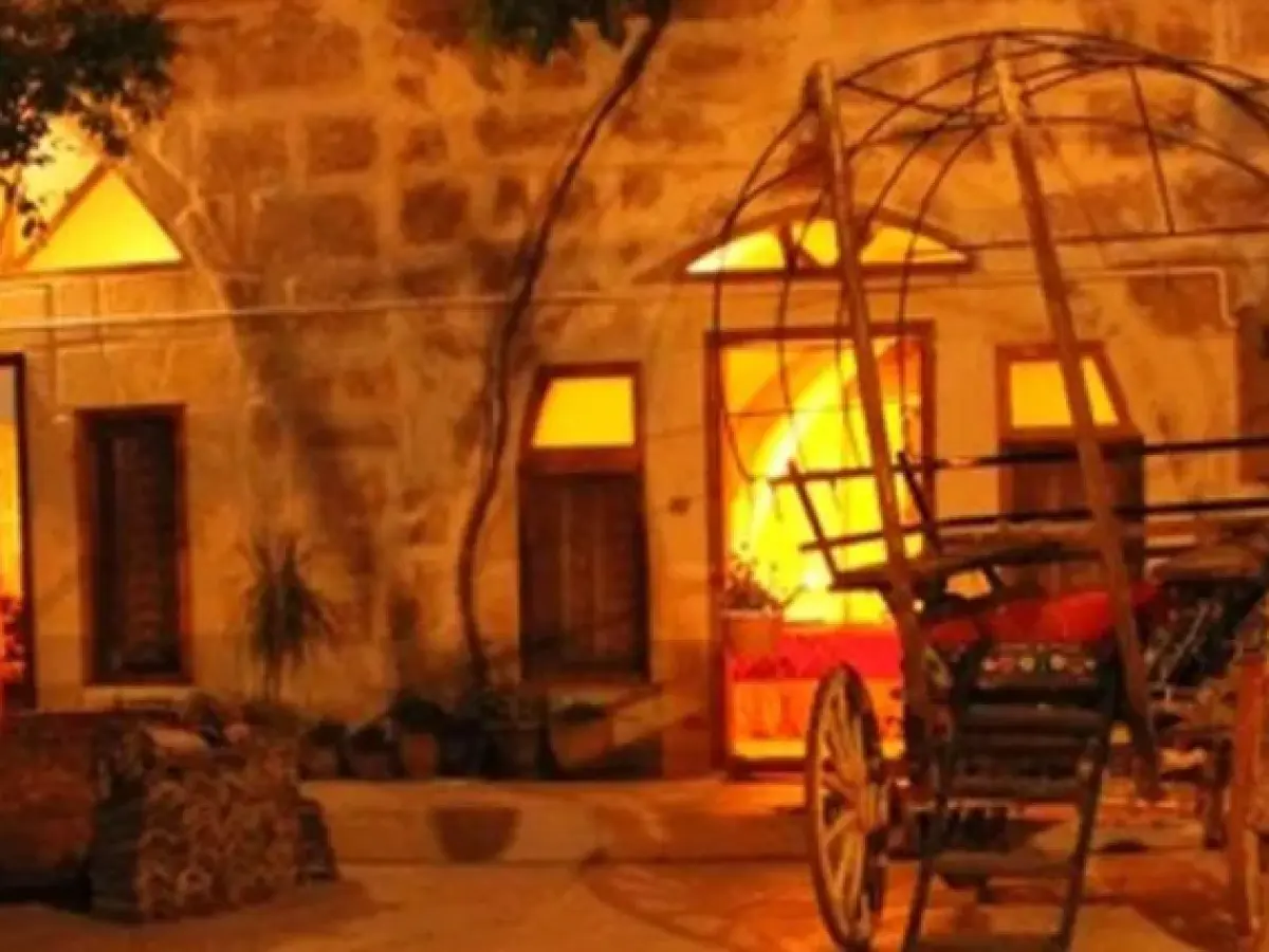 Tokmak Konuk Evi