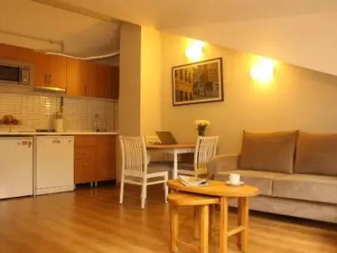 TownHouse Istanbul - Photo 2