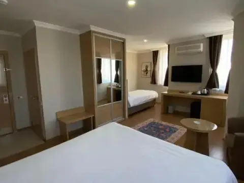 Üç Yıldız Hotel - Foto 3