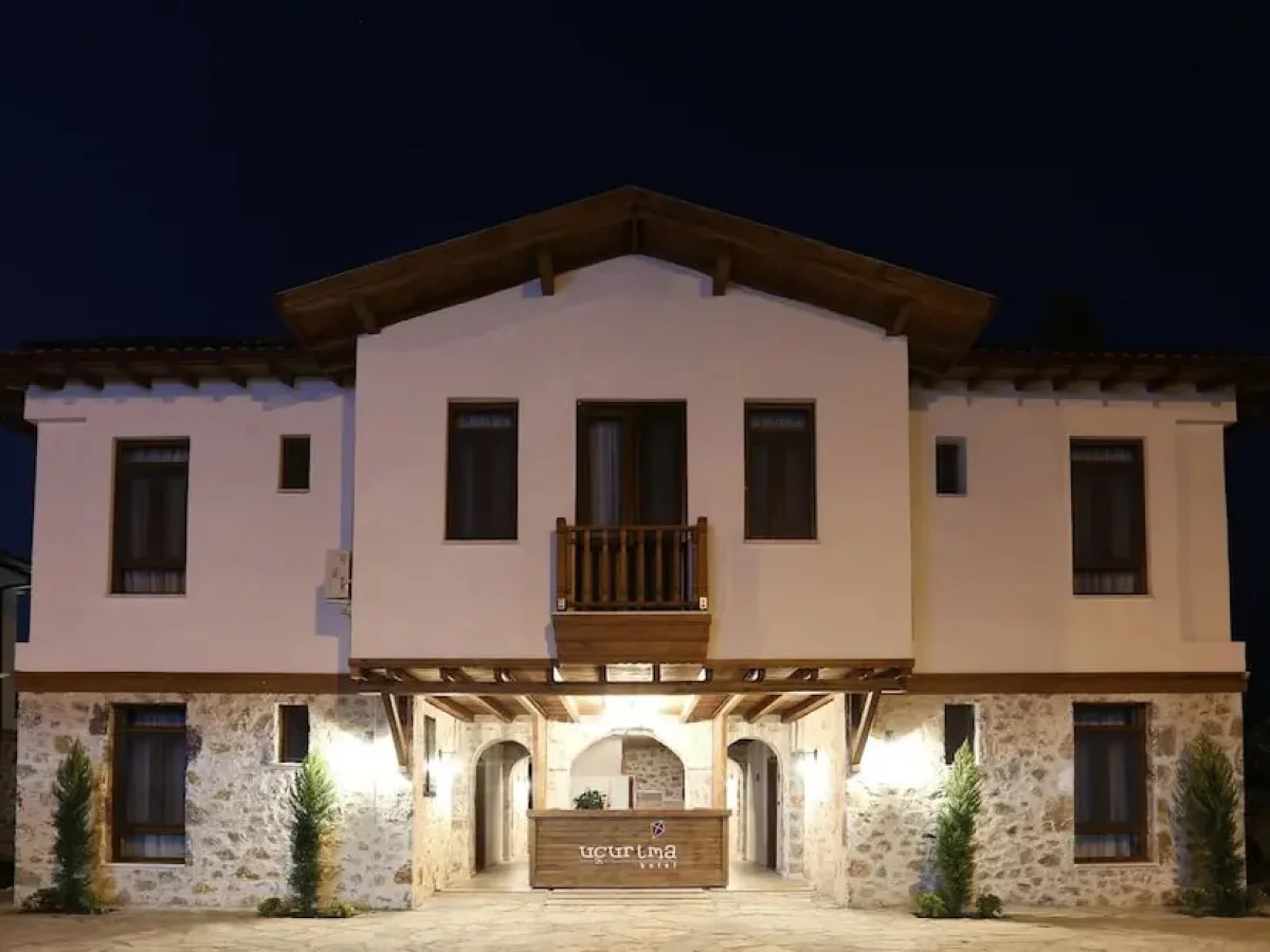Ucurtma Hotel