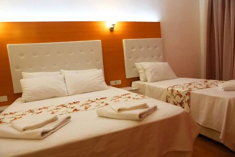 Ugur Hotel - Photo 4