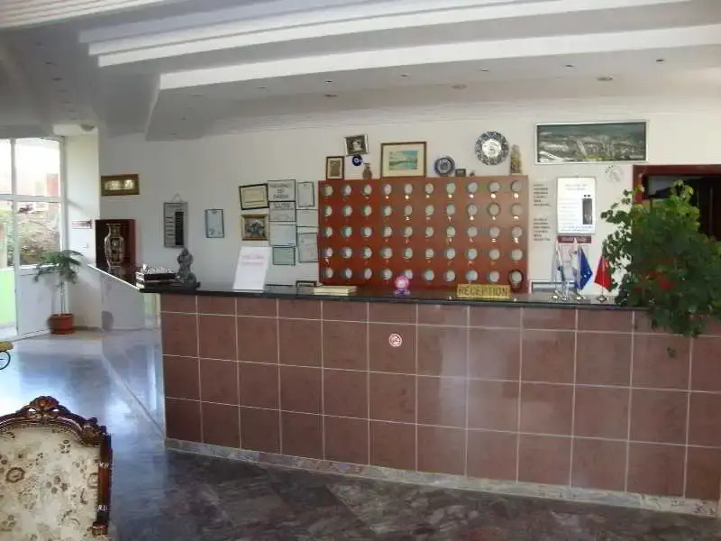 Side Spring Hotel