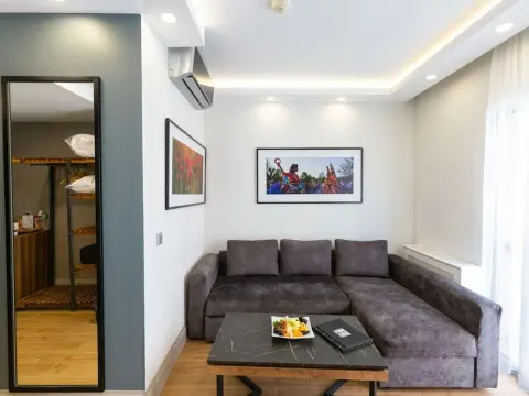 Unisite 6Th Floor - Photo 4
