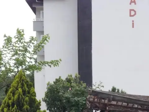 Vadi Hotel - Photo 1