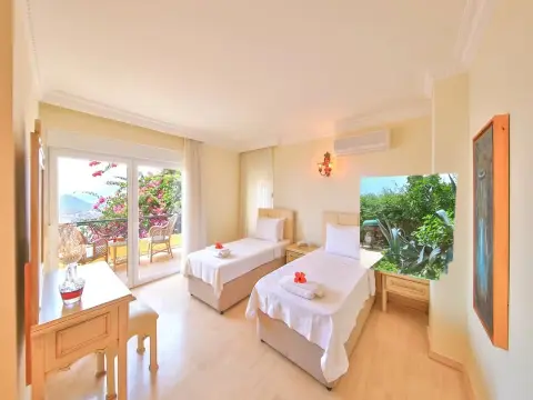 Villa Noyan - Photo 2