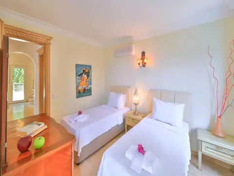 Villa Noyan - Photo 4