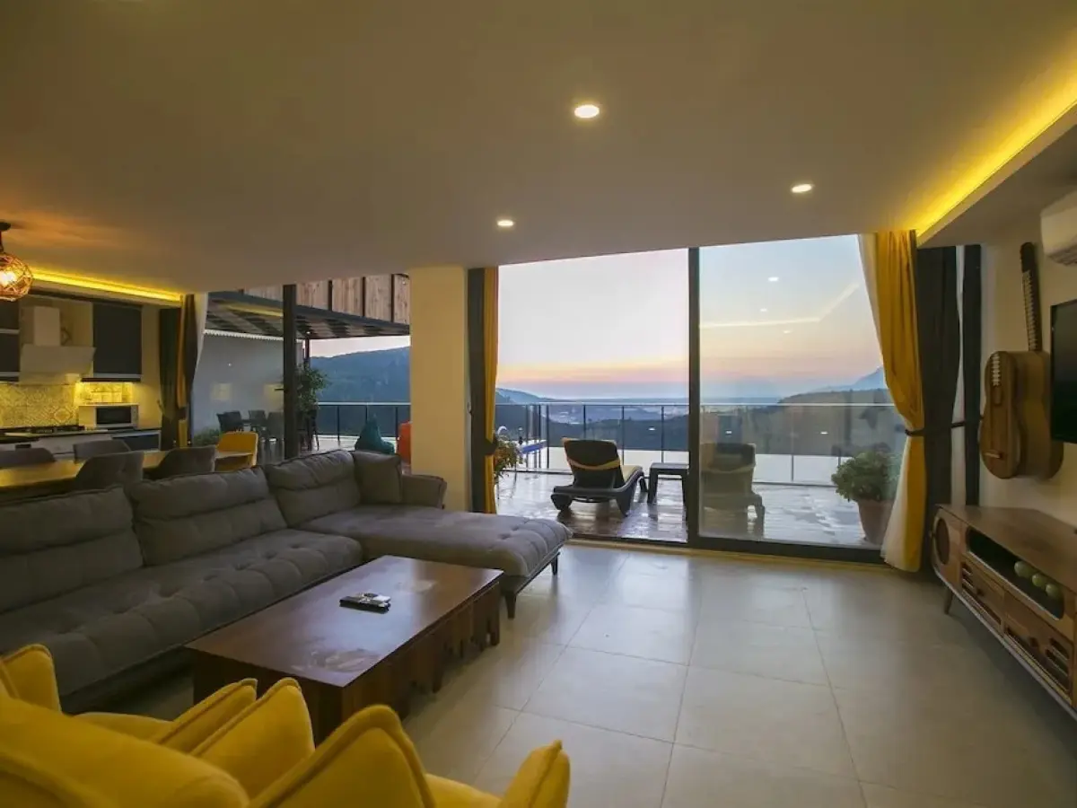 Villa Suare by Akdenizvillam