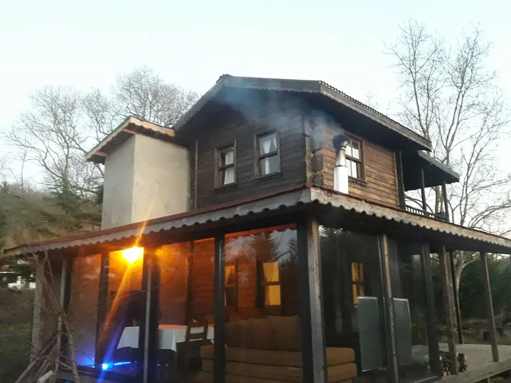 Vira Creek House - Photo 1