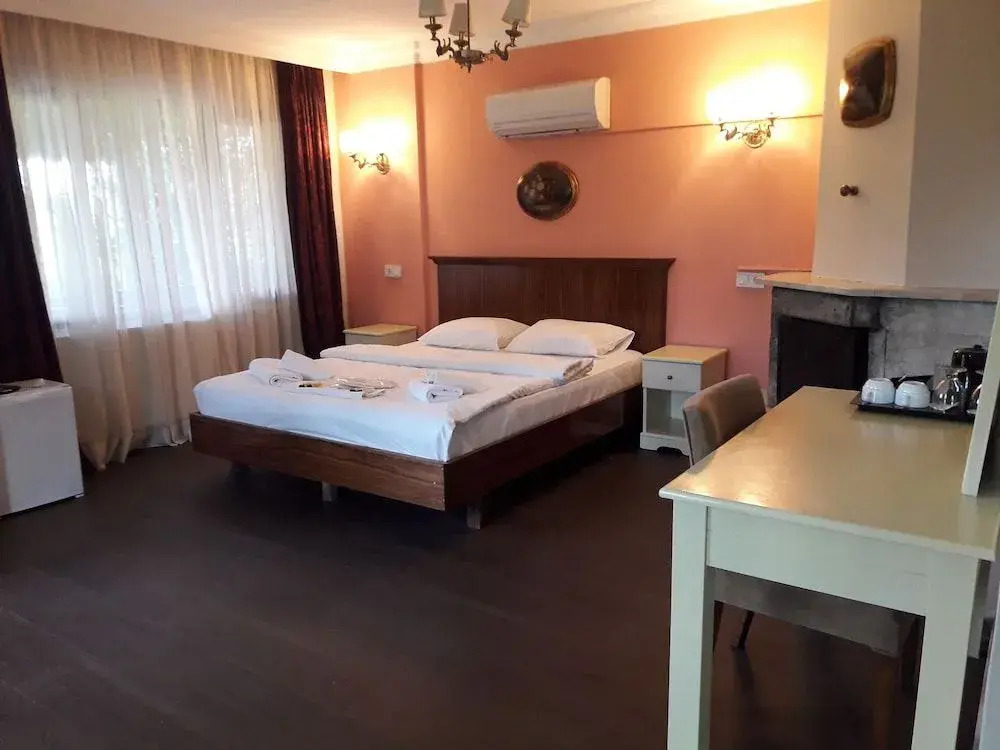 Vira Creek House - Photo 2