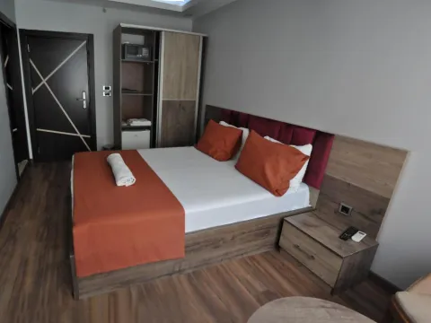 Waha Hotel - Photo 1