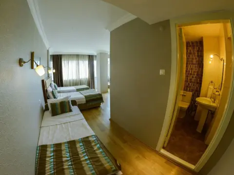 Wox Ew Hotel - Photo 3