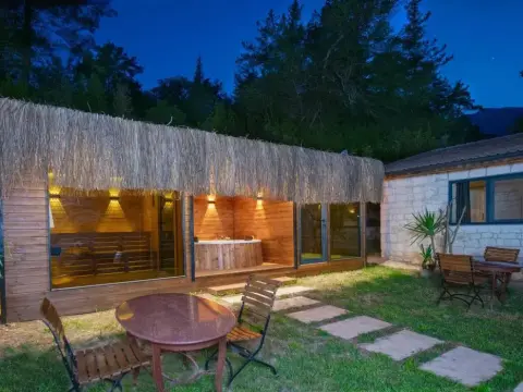 Yusalis Garden Hotel +12 Adult - Photo 1