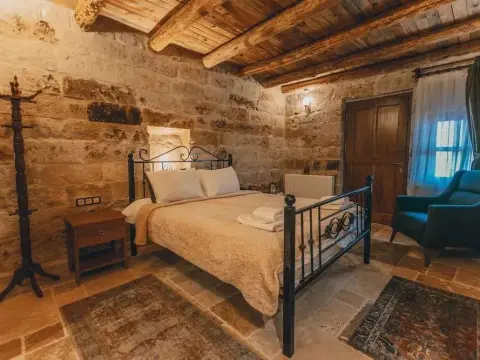Zula Cave House - Photo 3
