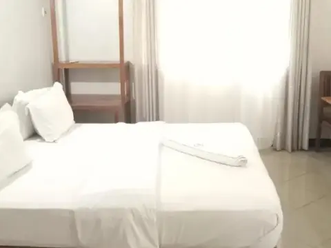 African Flower Hotel - Photo 4