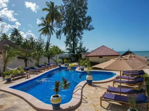 Amber Lodge - Photo 3