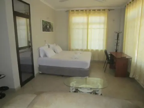 FQ Hotel - Photo 3