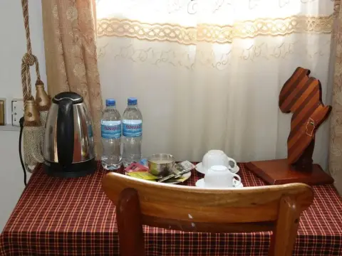 PTL Neneu Hotel - Photo 2