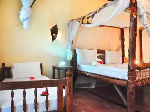 Samaki Lodge - Photo 2