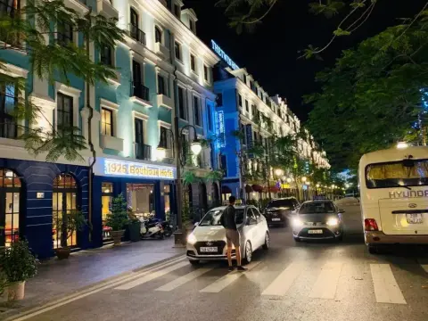 1925 Ha Long Hotel - Photo 1