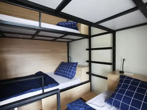 199x Cong Quynh - Photo 4